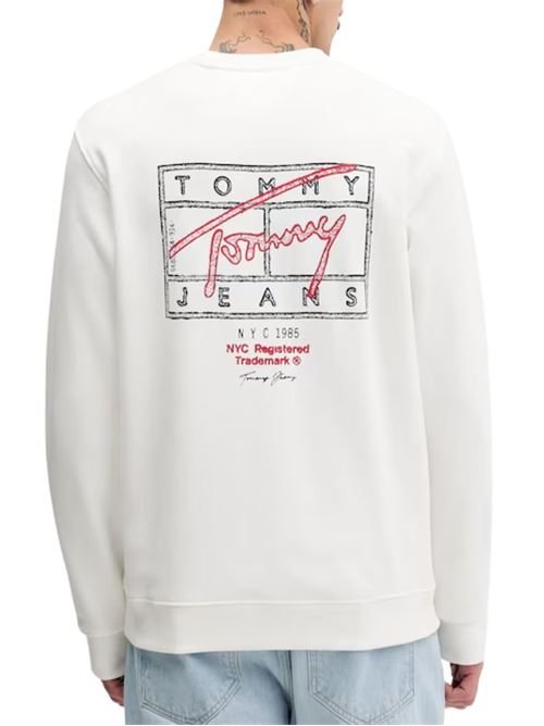 Felpa girocollo con grafica sul retro Tommy Jeans | DM0DM22366YBL